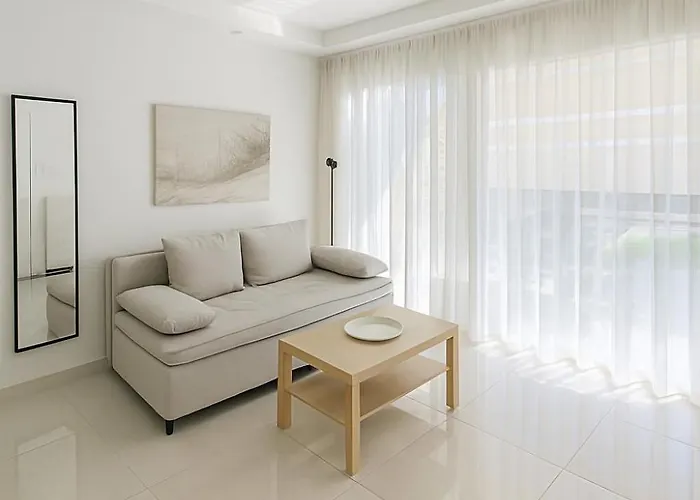 Pure Modern New Build Apartman Nikíti