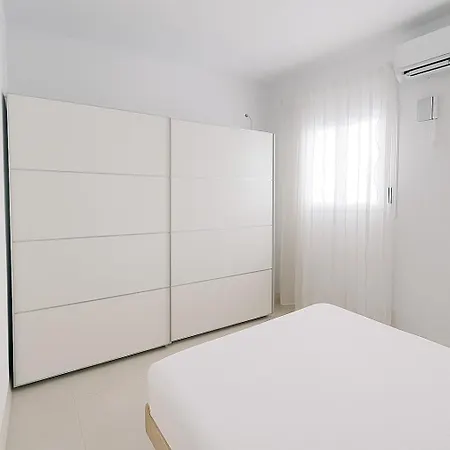 Pure Modern New Build Апартаменты Никити