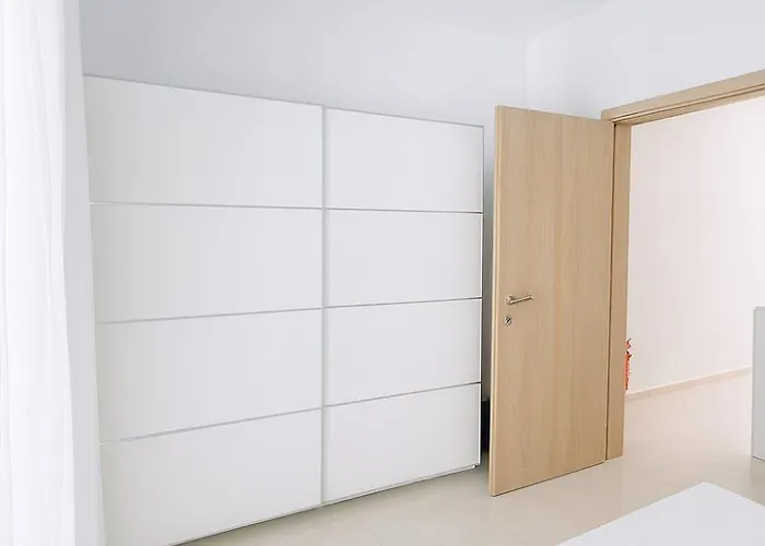 Апартаменты Pure Modern New Build Никити